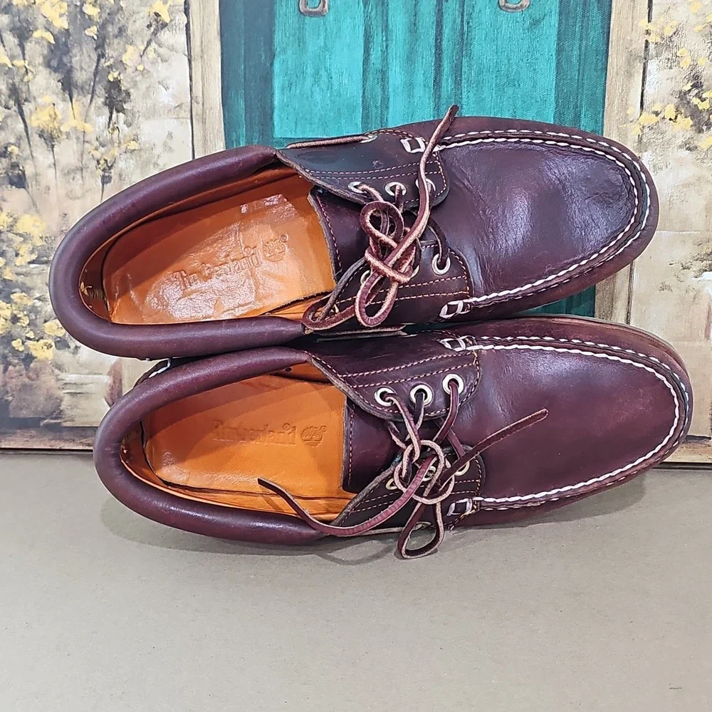 Timberland 3-Eye Lug Handsewn Boat Shoe -BURGUNDY - Men's size 8 Wide